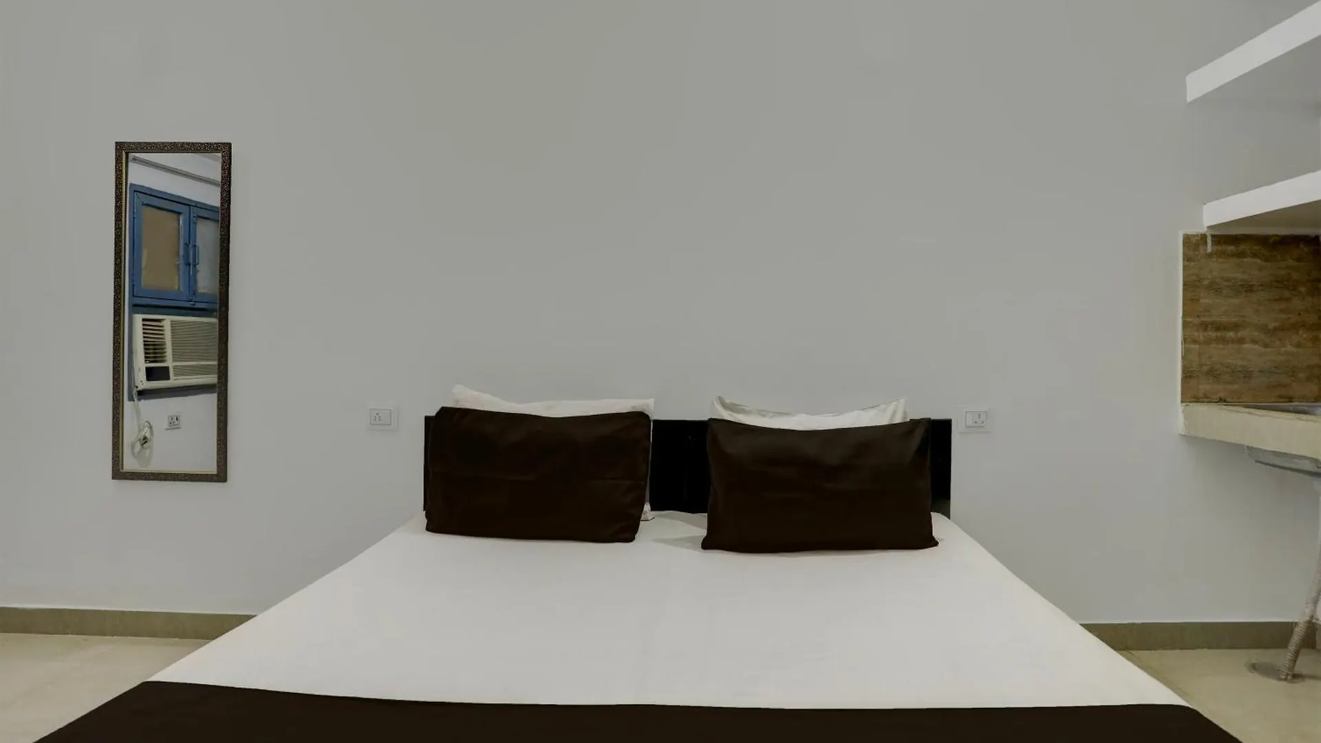 גורגאון Hotel Sweet Voilet